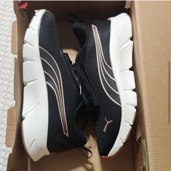 PUMA Ladies Flex Lite Sneaker Black Size 6 Running Walking Tennis shoes Sneakers - Picture 5 of 6